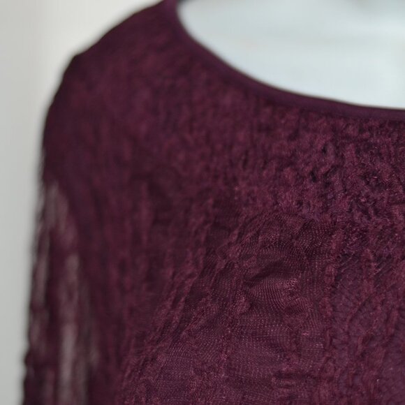 Style & Co Burgundy Lace Off shoulders w/ Long Sleeves - Picture 8 of 8
